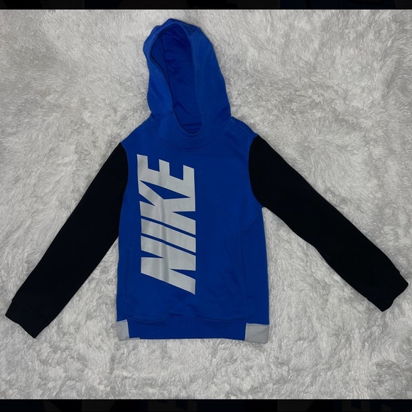 ***SOLD*** Boys’ Nike Outfit - Picture 6 of 9